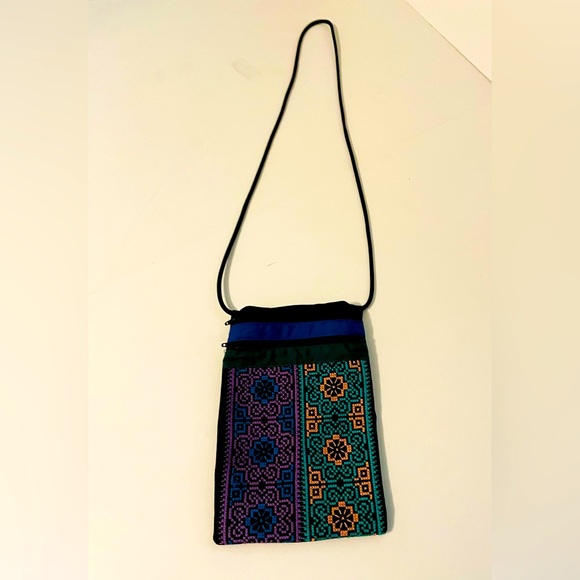 Women’s Handmade Crochet Crossbody Purse - Picture 1 of 7